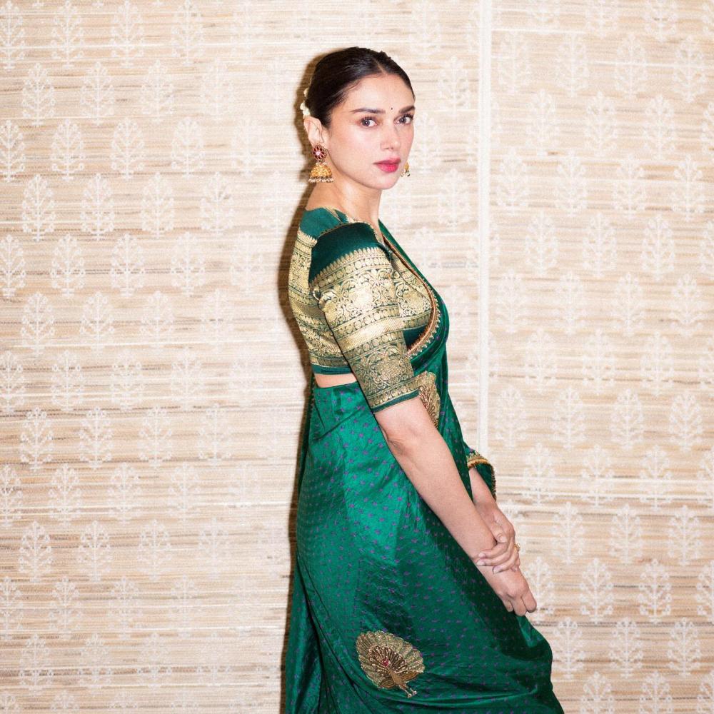 aditi-rao-hydari-cute-photos